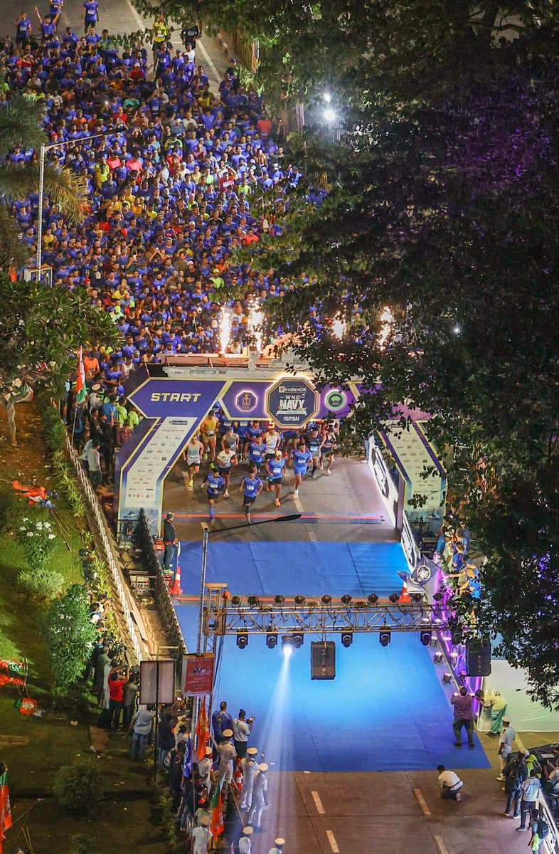IN_NDMB's tweet photo. #WNC #IndianOil #HalfMarathon 2024 (WNHM-24) was held on 08 Dec as part of #NavyWeek24 activities. VAdm Sanjay J Singh, FOCINC #WNC; VAdm Ajay Kochhar, COS, #HQWNC; and RAdm Ankur Sharma, ASD, @IN_NDMB flagged off the 5K, 10K, and 21K runs respectively from Cross Maidan, #Mumbai. https://t.co/yyGQpoqhVd