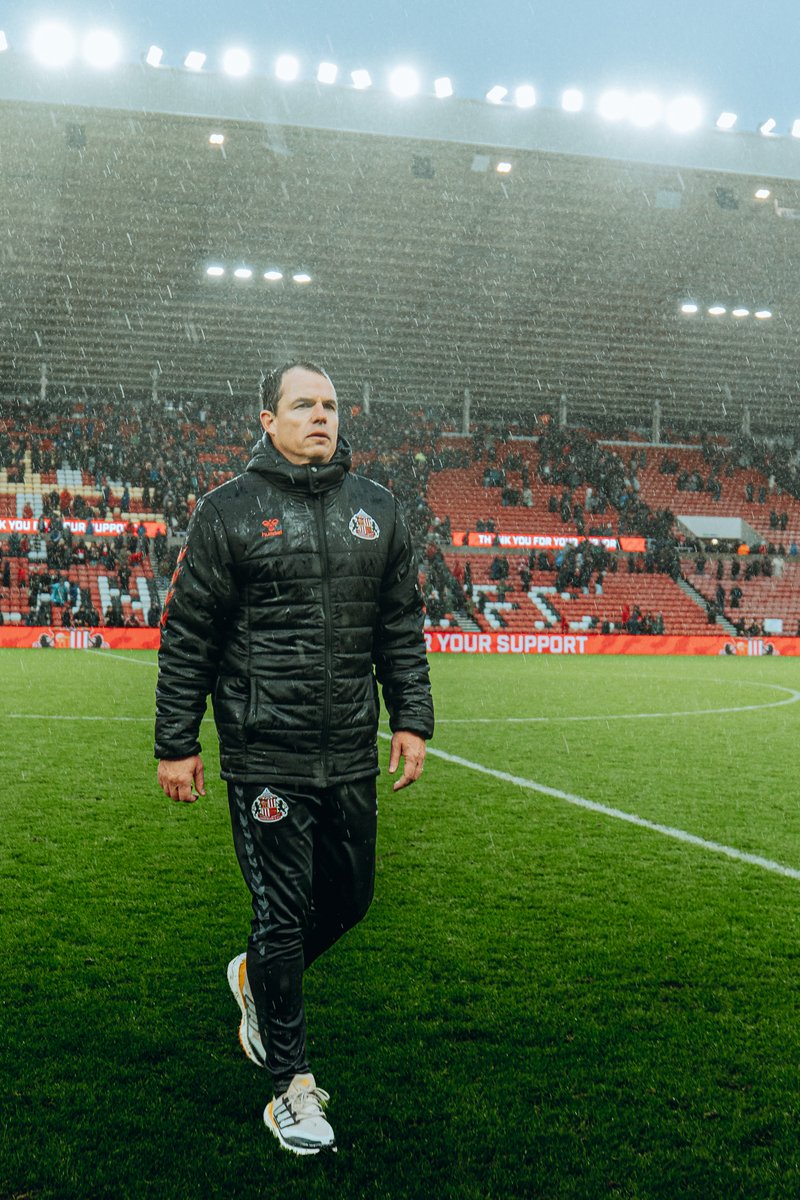 SunderlandAFC's tweet photo. 💬 RLB on Bristol City:

'We will have to play our best football against a very good team. We analyse their strengths and weaknesses and evolve to try and win the game...' https://t.co/ErkfOLBuGT