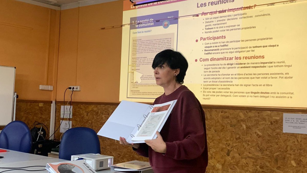 assocVINCLE's tweet image. 5/5 ✅ El cicle de sessions continuarà al gener, amb temes centrats en la millora de la #convivència i eines per a la gestió del conflicte.

Gràcies a totes les persones que hi van participar! Seguim treballant per la cohesió i el benestar de les nostres #comunitats