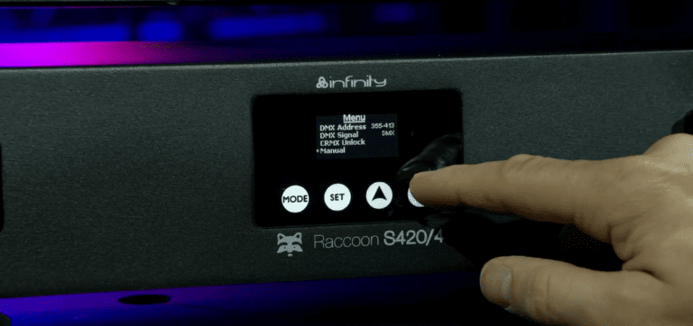 instalia_eu's tweet image. 🎯 Banco de pruebas: #Infinity #Raccoon S420/4.

Conoce el #ProyectorLED que está revolucionando la #iluminación #profesional.

👉 Lee el análisis completo del Raccoon S420 de @HighliteGroup  

🟢 🟢 Descubre por qué es ideal para tu próxima producción: bit.ly/3ZJAS5I