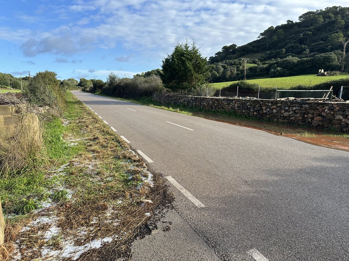 Encara queden restes de la calabruixada que ha fet aquesta nit a Menorca. 🌦️

<a href="/TempsIB3/">El temps IB3</a> <a href="/esdiarimenorca/">menorca.info</a> <a href="/menorcaaldia/">menorcaaldia</a> <a href="/rbmeteonews/">El Racó Balear de la Meteorologia</a> <a href="/Meteo_Menorca/">Meteo Menorca</a> <a href="/balearicsmeteo/">MeteoDadesBalears</a> <a href="/AEMET_Baleares/">AEMET_Baleares</a>