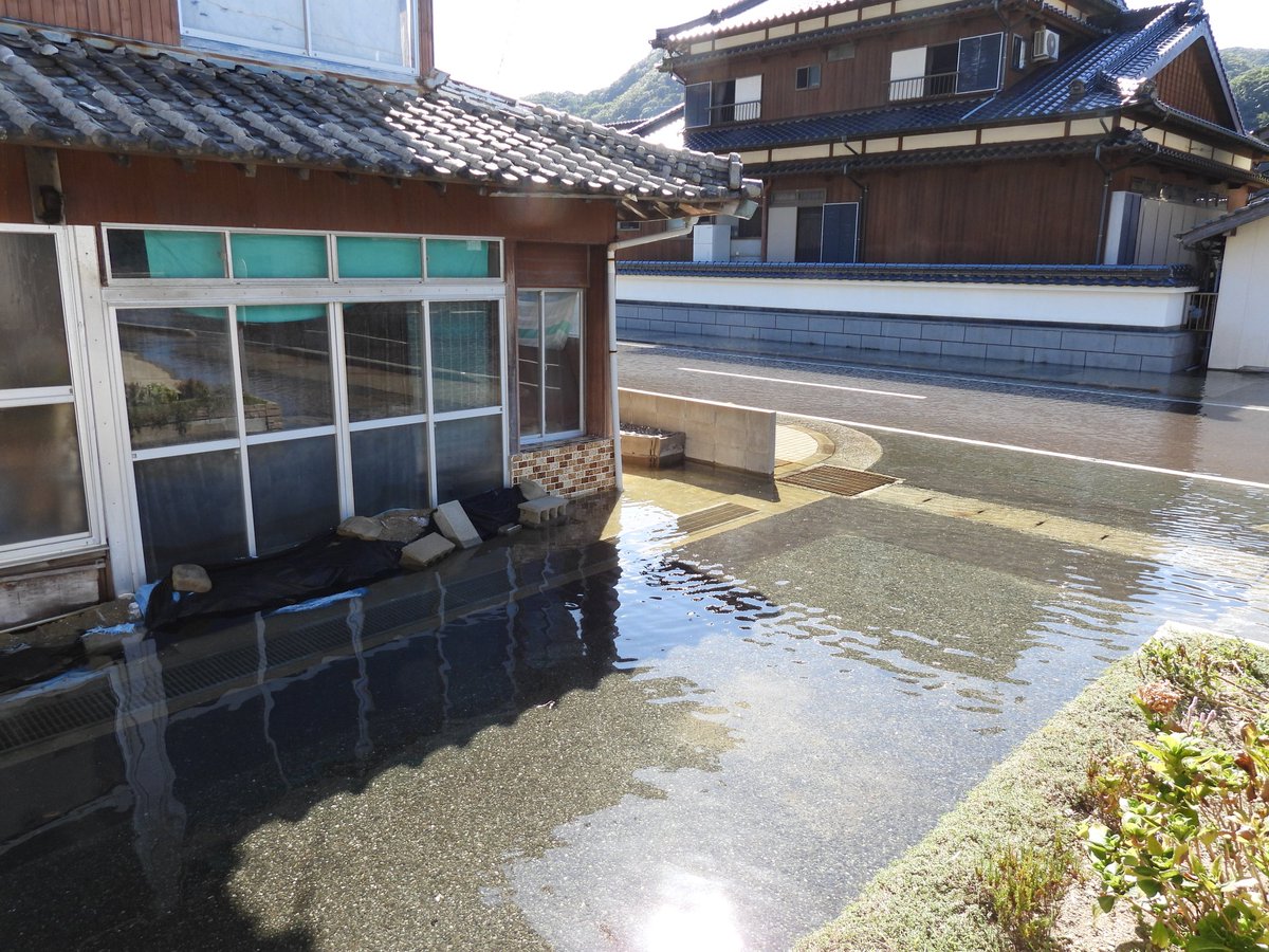 tsushimaeda's tweet photo. As sea levels rise and typhoons become more powerful, marine debris is washing up in places it would otherwise never have washed ashore. This problem needs to be solved in conjunction with climate change.
#INC5
#PlasticsPollution
#BeatPlasticPullution
#COP29
#ClimateAction https://t.co/G1IFQWF2T7