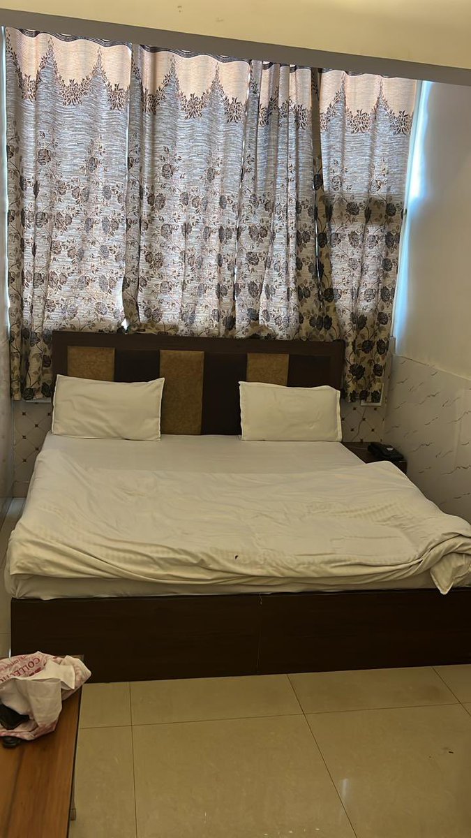 Fatehdeep19's tweet photo. @oyorooms @riteshagar today, I booked a hotel in Bathinda city my booking id MB383733 The room was not clean and also LCD not working and washroom also not clean and staff behaviour very rudely. I call OYO customer service, but they are not help me. https://t.co/U7bzKrYmbH