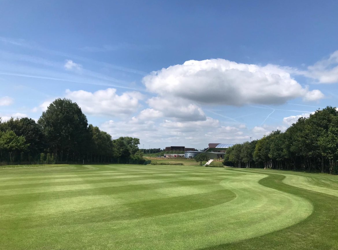 There is also a rare opportunity has arisen to join our Greenkeeping team in Seagrave. Some real opportunities to develop your skill set in this role! Follow the link 🤝🦊⛳️ lcfc.octo-firstclass.co.uk/candidates/app…