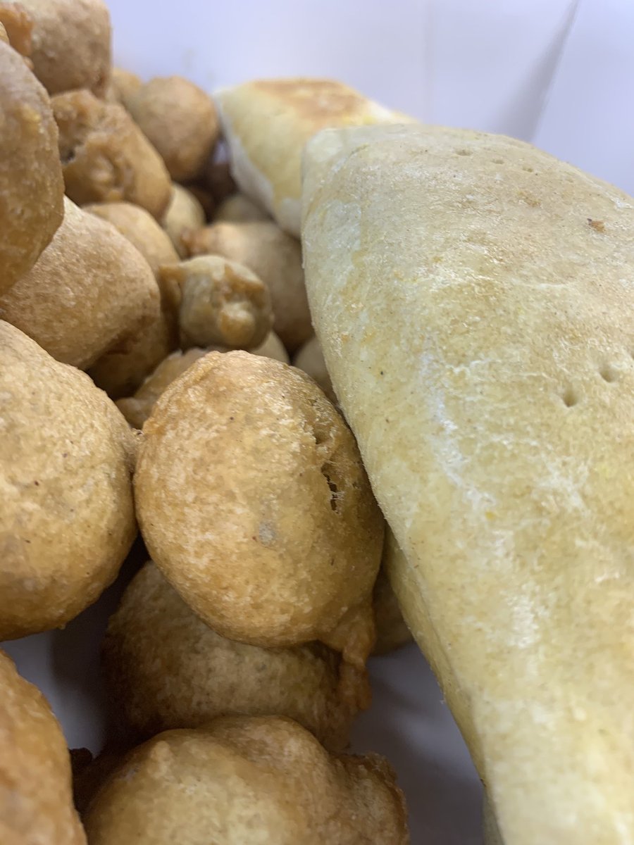 wcpbakes's tweet photo. Our not so small small chops and meatpies, will leave you asking for more🥳🥳 https://t.co/L6htYzUctM