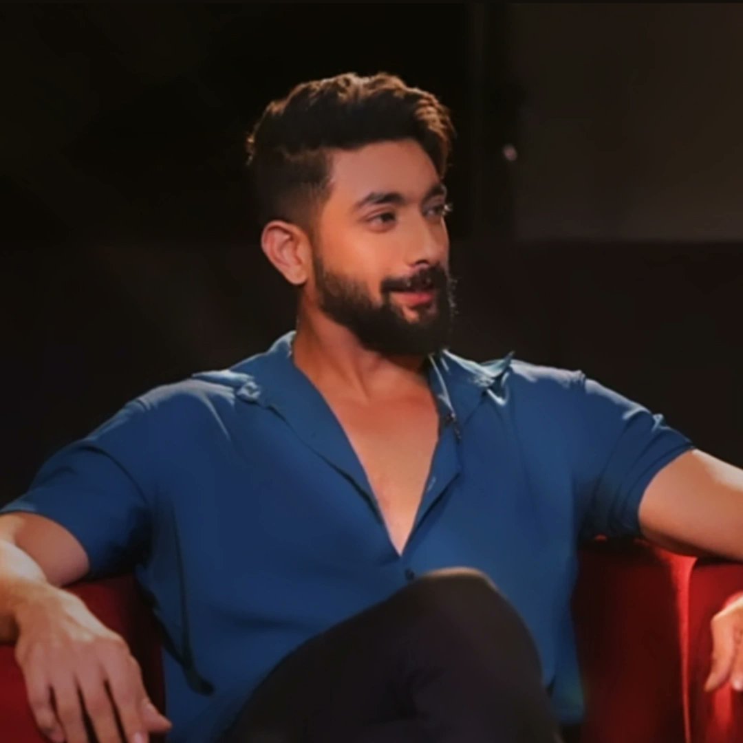 the_sewmi's tweet photo. Everyone  deserves  a strong star like you   fk sir . thank you so much my one of best hero .  ( most big fan sewmi  🇱🇰 )❤🙏🥹

@fahmaankhan @TeamFahmaanKhan #FahmaanKhan #fahmaankhan https://t.co/EpdSUinw3I