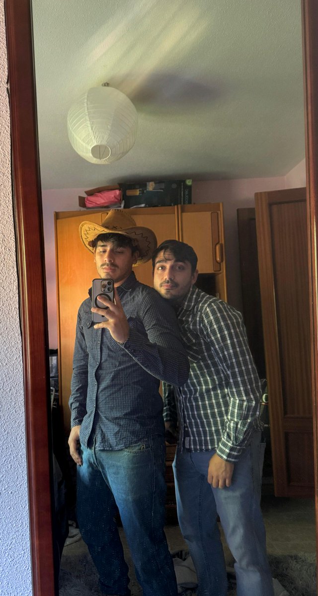 🤠