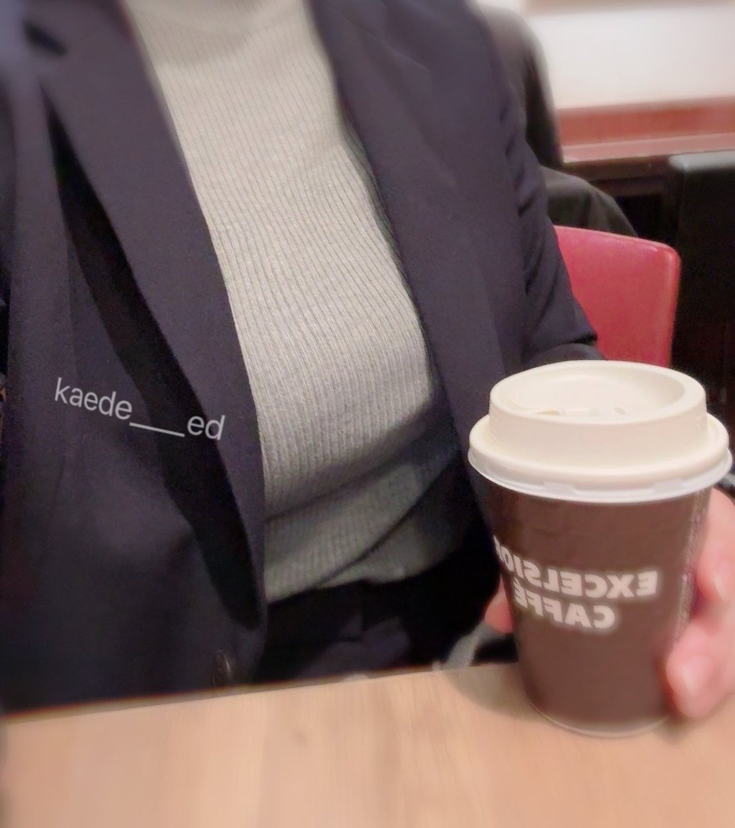 みなさんお疲れ様です。

私も仕事終えてカフェで軽く残りのお仕事をすませて帰宅します🥹

夜のファンティア投稿楽しみにしてほしいな🥹 https://t.co/lJt1T3v5sk