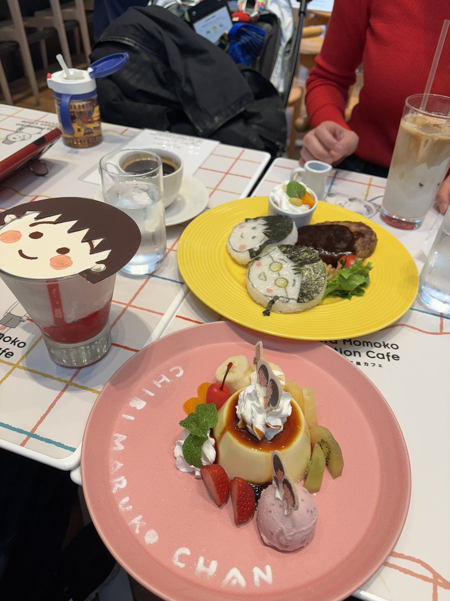 97ngBSRxDcwq3ps's tweet photo. 大阪移動の前に、大好きなお友達と、見に行ってきました。ステキな展覧会でした🥹❤️#さくらももこ展 https://t.co/KuZ6dWvwPe