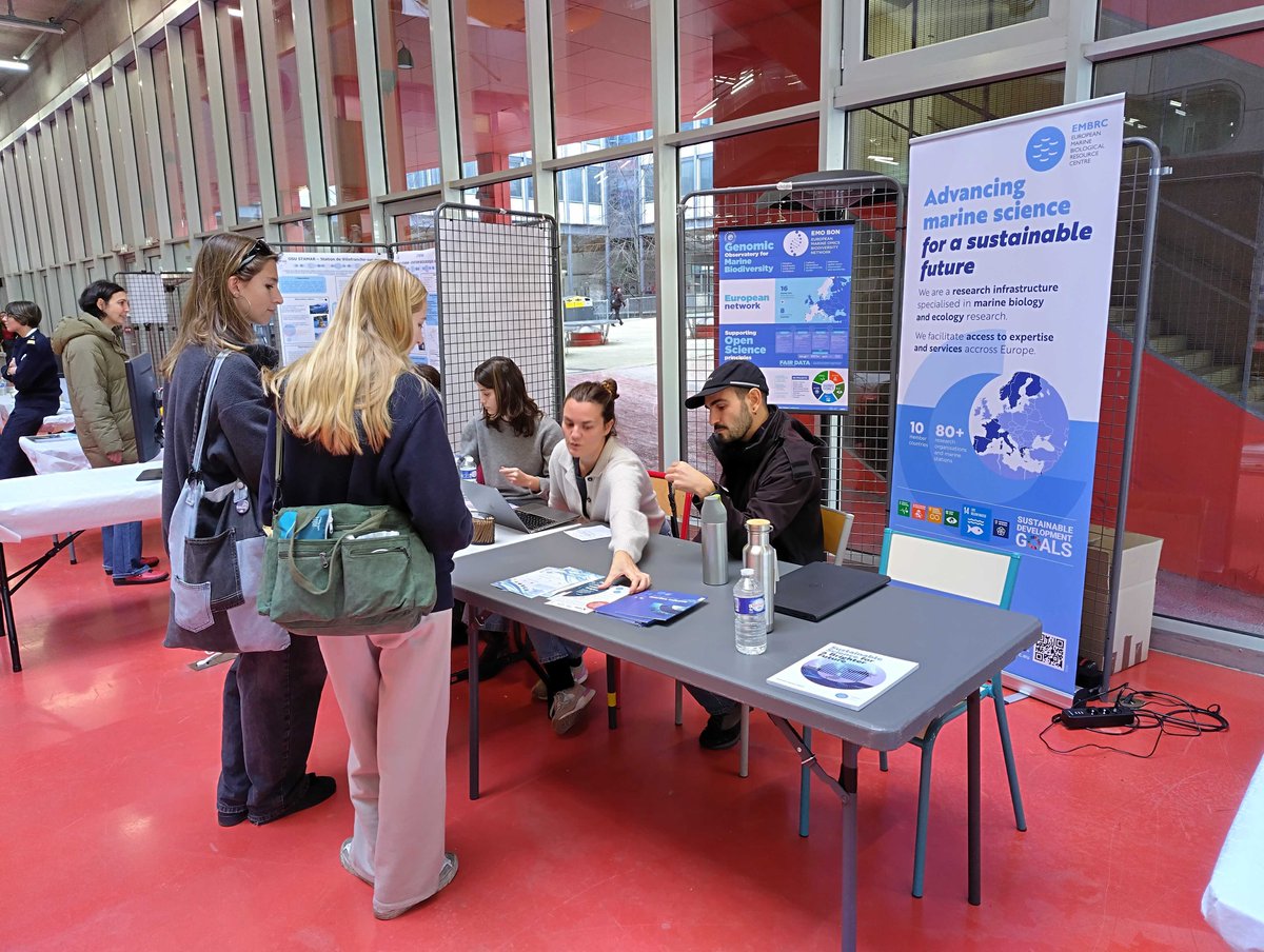 EMBRC_EU's tweet photo. 👥 Did you meet our team at #CampusOcéan last week?  

👉 We had great conversations about our work to push forward marine discoveries 🌊

🙏Thanks to everyone who stopped to meet us 👇 https://t.co/An1hSEBkZ0