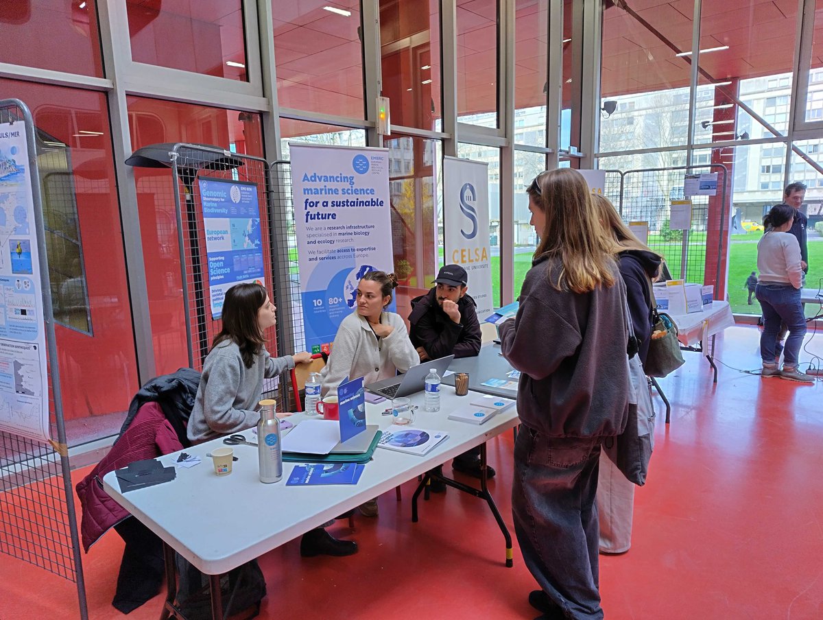EMBRC_EU's tweet photo. 👥 Did you meet our team at #CampusOcéan last week?  

👉 We had great conversations about our work to push forward marine discoveries 🌊

🙏Thanks to everyone who stopped to meet us 👇 https://t.co/An1hSEBkZ0