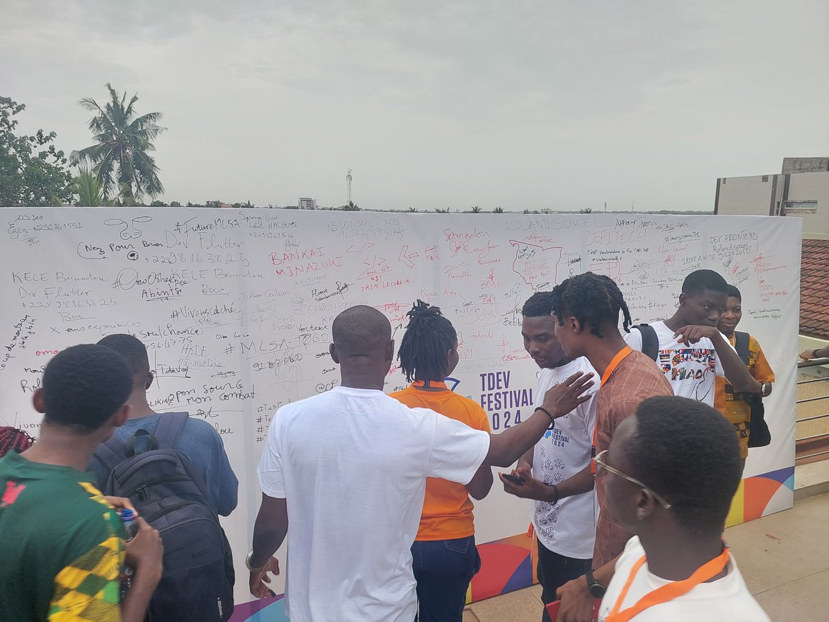 SemassaEpiphane's tweet image. 🌟 Flowback sur le #TDEVFEST24 au Togo : Une expérience incroyable ! 🌍

#TDEVFEST24 #TechCommunity #Inspiration #Networking #ia #ai #TDEV #devfest #ProsDeLaTech #tech #dev #event #hiring #nexusnight #otaku #networking #TechProphet