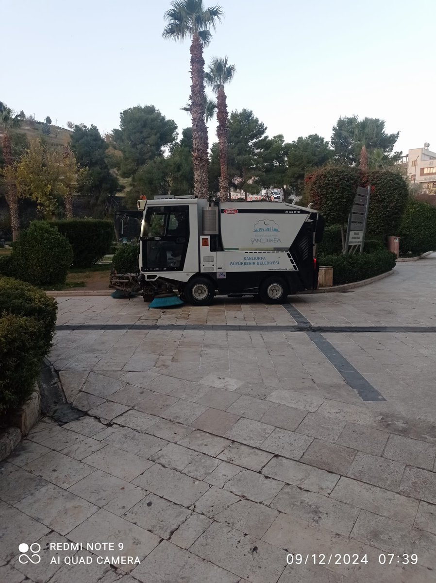 sbbf285411's tweet photo. Balıklıgöl platosu sert zemin temizlik faaliyetlerimiz kesintisiz devam etmektedir. https://t.co/PJEswBnE5H