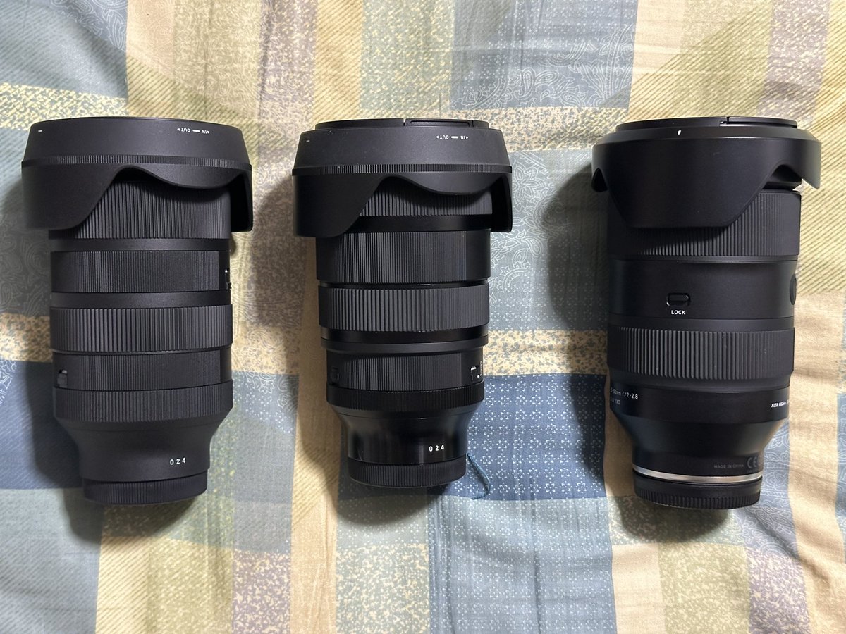 shikata_alpha7's tweet photo. ついに
買ったぞ!
発売から2ヶ月
ようやく使う決心がついた。
#SIGMA
#28105mmF28DGDNArt
それにしてもウワサ通り
この3本テキトーに持ち出したら
間違えるな😂
左から
SIGMA 28105mmF2.8 ←NEW
SIGMA 2845mmF1.8
TAMRON 35150mmF2-2.8
#SONY #Emount
#SIGMA #TAMRON
#アルファホビー部 https://t.co/LriXbxQP2R