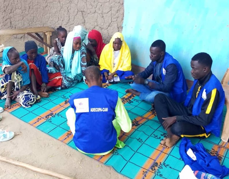 Adecopa_21's tweet photo. Ce 8/12/2024, l'équipe de @Adecopa_Cam08 à Blangoua a organisé un #FGD avec les filles à Daboulda 2 dans le cadre des #16joursdactivisme

Les discussions ont porté sur les droits des femmes &amp; filles, la santé sexuelle &amp; reproductive &amp; les mécanismes de protection contre les VBG . https://t.co/mn4vVTsXlZ