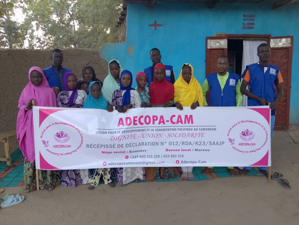 Adecopa_21's tweet photo. Ce 8/12/2024, l'équipe de @Adecopa_Cam08 à Blangoua a organisé un #FGD avec les filles à Daboulda 2 dans le cadre des #16joursdactivisme

Les discussions ont porté sur les droits des femmes &amp; filles, la santé sexuelle &amp; reproductive &amp; les mécanismes de protection contre les VBG . https://t.co/mn4vVTsXlZ