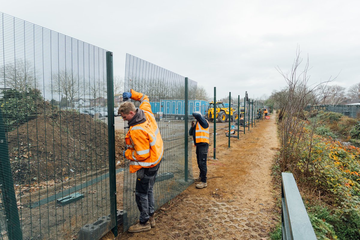 Fineturf (@fineturf) on Twitter photo Fencing & Landscaping Works at Twickenham Stadium for <a href="/jimRFU/">Jim Buttar</a> with <a href="/LakelandE/">Lakeland Earthworks</a> Fencing & Landscaping Works at Twickenham Stadium for <a href="/jimRFU/">Jim Buttar</a> with <a href="/LakelandE/">Lakeland Earthworks</a>