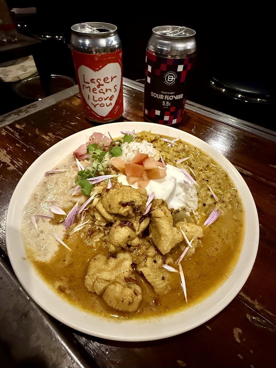 iso_pyon's tweet photo. 今日も最高に美味しかった!
スパイスぶり大根のアテ
塩麹チリチキン
出汁パリップ
にんじんと紫菊芋ポタージュ
もものすけグリル
菊花
タネツケバナとコハコベ(野草)
りんごピクルス
いつものヨーグルト
ヤーコンとアブラチャン枝ごはん
#ラナンクルス
#新宿二丁目
#スパイス料理 #DO_GOOD https://t.co/MlGhIY6cxu