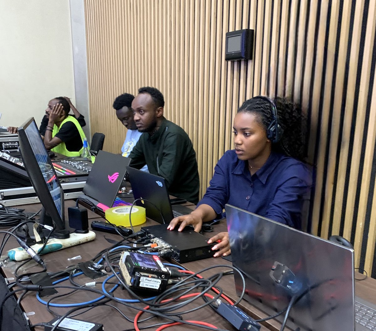 AdmaRwanda's tweet photo. ADMA grads from our latest intake produced the ArtRwanda Ubuhanzi 2nd Edition Graduation Ceremony livestream at KCC last week.

The Minister of Youth &amp; Arts was guest of honor, celebrating Rwanda's exceptional creativity &amp; emerging talent.

Another job well done by ADMA alumni! https://t.co/z9a1QdfGfe
