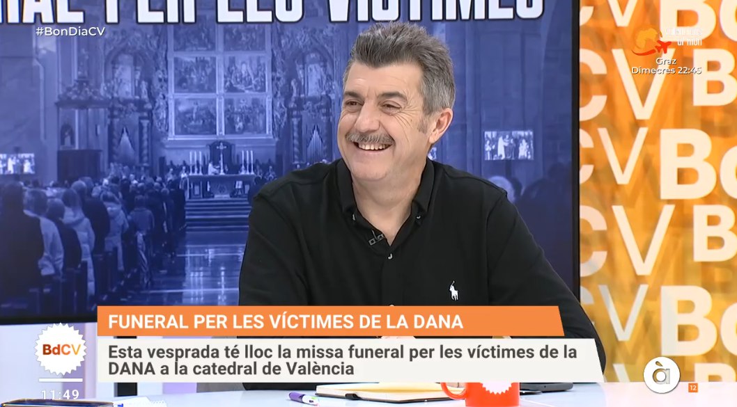 S’uneixen a la taula Joan Gonçales i Juan Nieto per a comentar tota l'actualitat. 
<a href="/apunt_media/">À Punt</a> <a href="/JoanGoncales/">Joan Gonçales i Nogueroles</a> <a href="/JuanNietoIvars/">Juan Nieto Ivars 🐼</a>