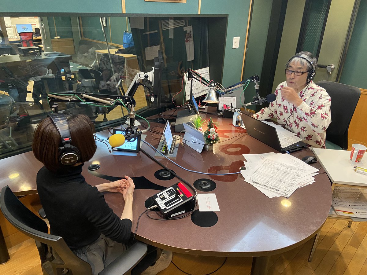 MARKEMUSICMODE's tweet image. #MMM765 のあとは・・・

#CEC765 コリアンエディション🇰🇷
DJ ユニがスタジオに遊びにきてくれました🙌

マーキーがキニナル韓国あれこれを
教えてもらいました😊

#fmcocolo765