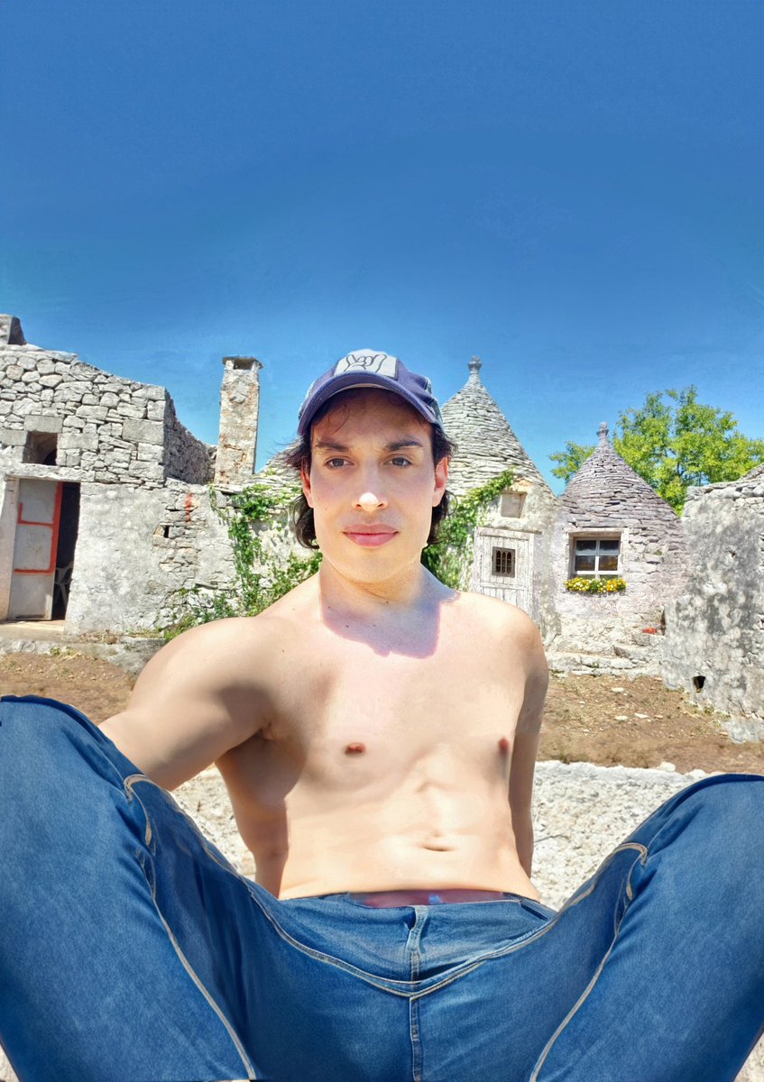 style_mandate's tweet photo. #trulli #campagna #ulivi #Puglia #Italy ๐ฎ๐น #RusticFarmLiving ๐พ๐ #pool ๐๐๐ปโโ๏ธ#swimmingpool #Countryside ๐ชท#Architecture #orto ๐๐
๐ซ๐ฅ๐ #garden #Vegetables #NutritiousFood #OrganicVegetables #ItalianCuisine #HealthyLiving #Grass #Sky #OliveTrees #OliveGrove #CountrysideHome ๐ https://t.co/A375VQYWzx