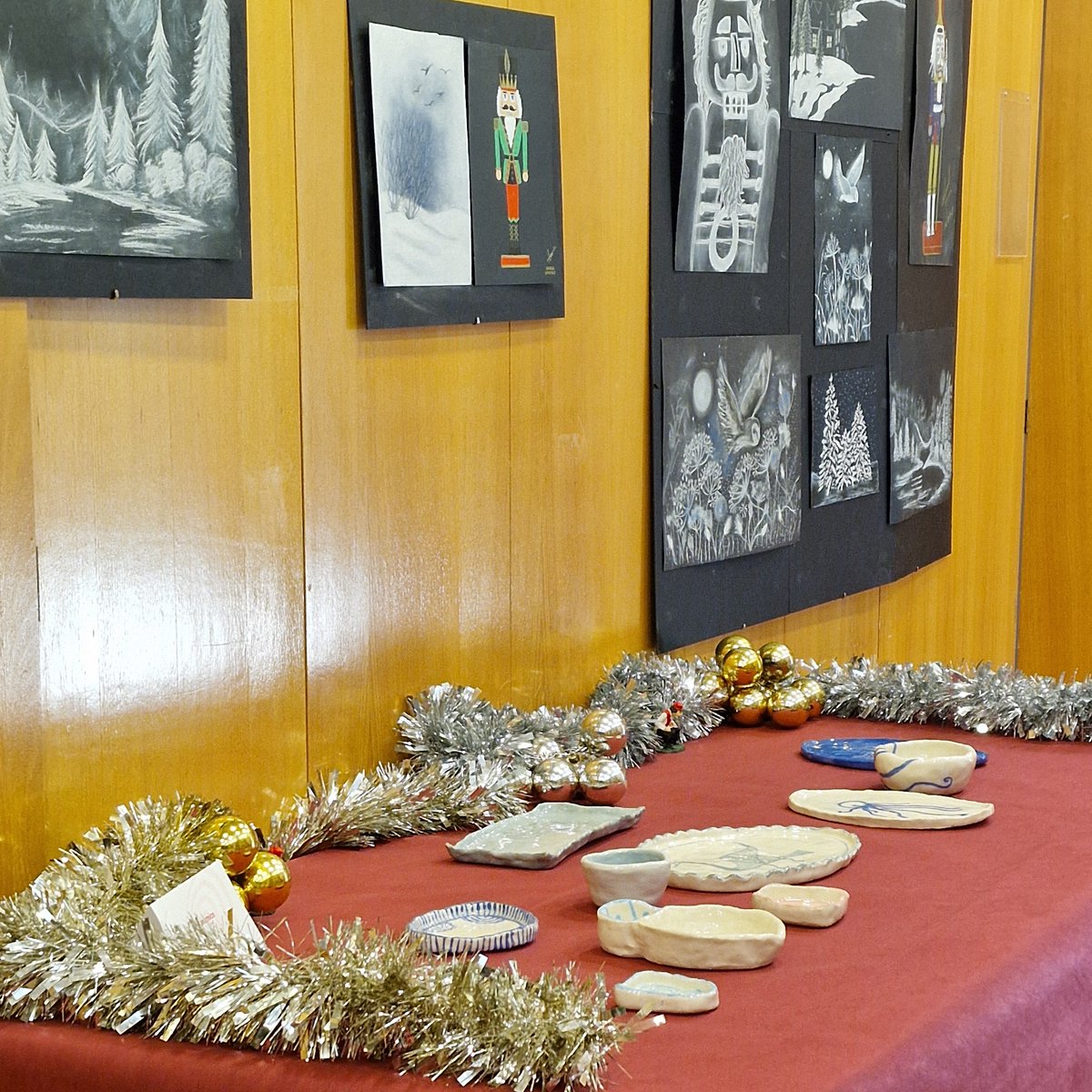 ajalella's tweet photo. 🎄 Ja heu visitat la Mostra de Nadal de @canlleonart? #Alella #maresme 

📍 Teniu temps fins al 13 de desembre. No us perdeu les creacions fetes als cursos del Centre Cultural!

���� Gràcies a totes les persones que hi han participat. https://t.co/CFMdzazflp