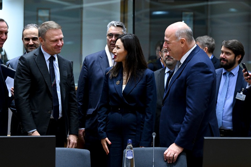 ItalyinEU's tweet photo. 🇮🇹🇪🇺| Il Ministro @SocialMasaf @FrancescoLollo1 è al Consiglio Agricoltura e Pesca #agrifish a Bruxelles

Tra i punti in agenda:

📍Possibilità di pesca 🎣2025
📍Bioeconomia 📈
📍#PAC post 2027
📍Protezione animali nel trasporto 🚛
📍Foreste 🌲

Più info👇
https://t.co/5a7Lk2gWAh https://t.co/mQTsiqKl4G