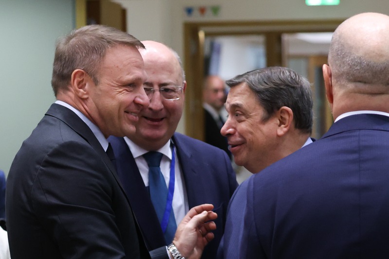 ItalyinEU's tweet photo. 🇮🇹🇪🇺| Il Ministro @SocialMasaf @FrancescoLollo1 è al Consiglio Agricoltura e Pesca #agrifish a Bruxelles

Tra i punti in agenda:

📍Possibilità di pesca 🎣2025
📍Bioeconomia 📈
📍#PAC post 2027
📍Protezione animali nel trasporto 🚛
📍Foreste 🌲

Più info👇
https://t.co/5a7Lk2gWAh https://t.co/mQTsiqKl4G
