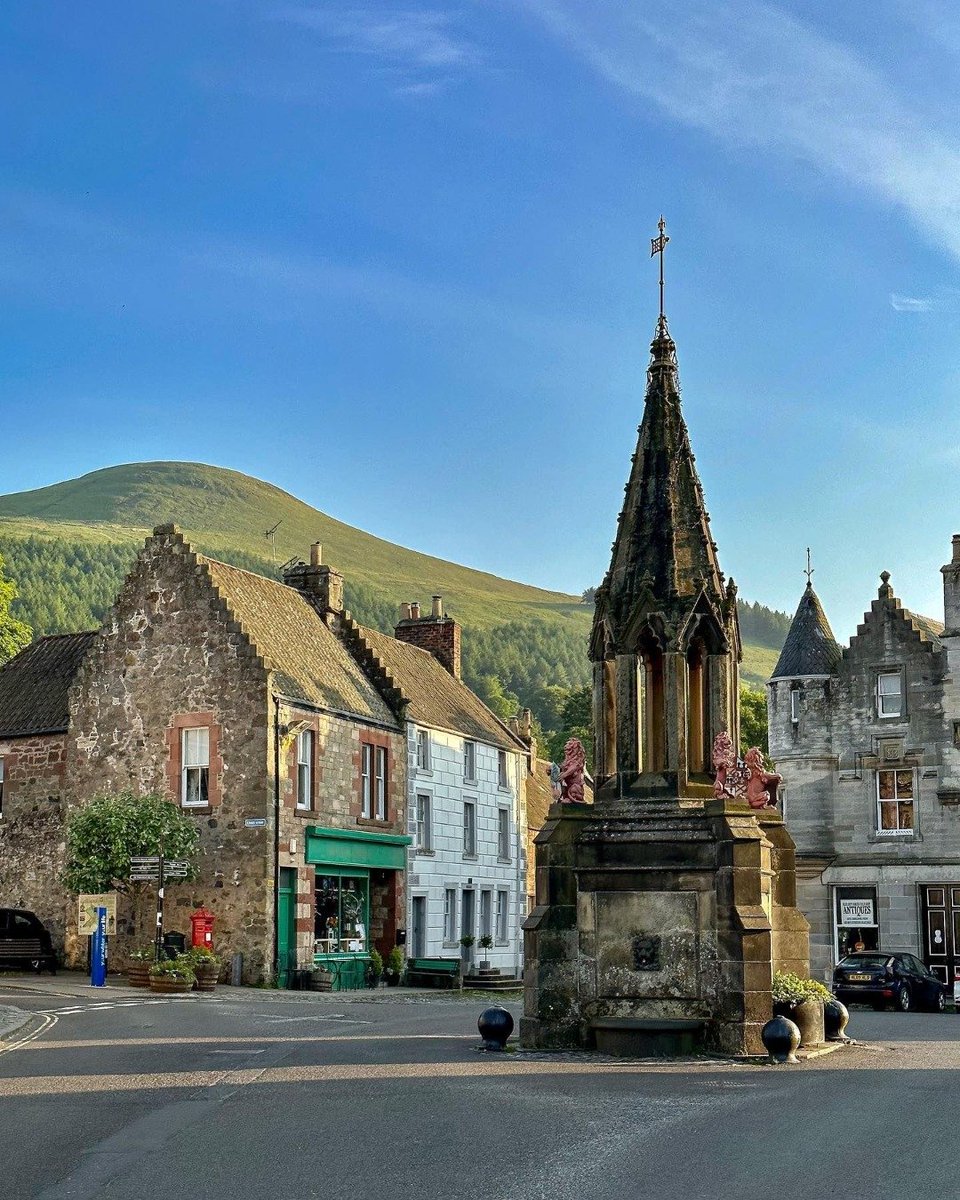 The Bruce Fountain , Falkland , Fife  . 🏴󠁧󠁢󠁳󠁣󠁴󠁿