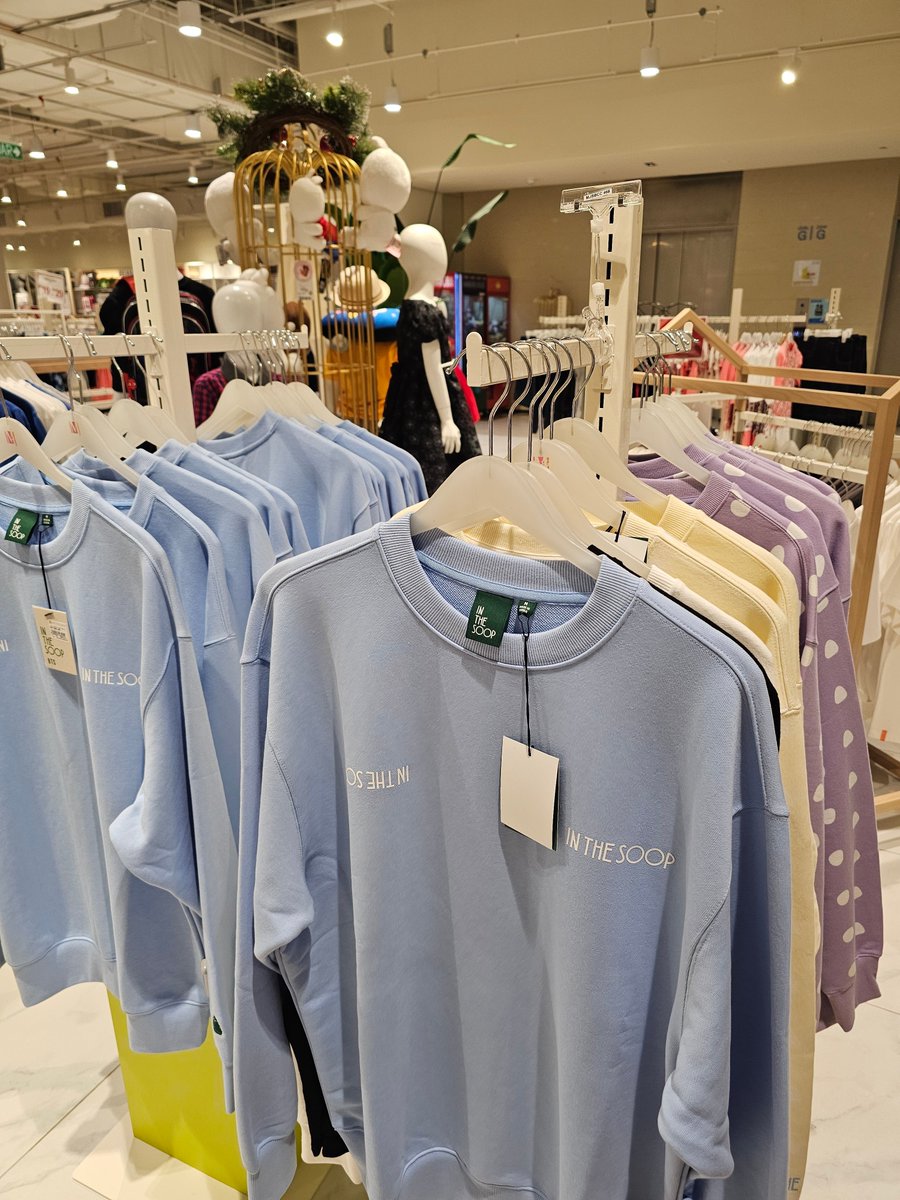 EijaOshin's tweet photo. Weh 70% All BTS,Tinytan n BT21 item https://t.co/ZGwbwnDaVN