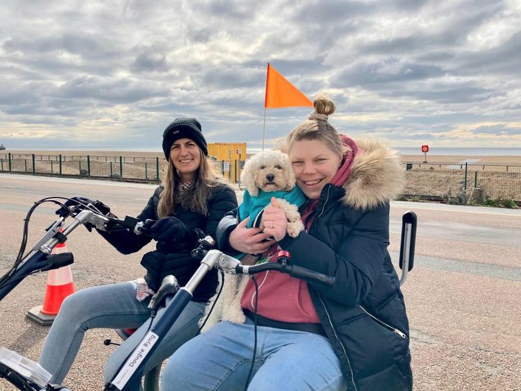 marcthevet's tweet photo. LOCAL BUSINESSES: Please consider sponsoring small charity @pedalpeeps, giving regular life-transforming &amp; accessible cycle rides for elders/all-ages with disabilities/health needs; plus a hugely engaged following &amp; various support options: https://t.co/k9o6yRX3HV #Brighton #Hove https://t.co/qasrkW8442