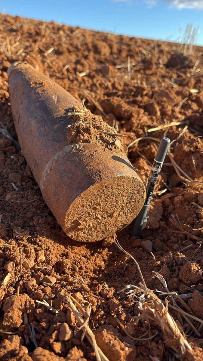 GuardiaCivilGU's tweet photo. Desactivado un artefacto explosivo originario de la #GuerraCivil localizado en #Copernal
👉El artefacto, un proyectil de artillería, fue localizado por un agricultor 🚜
👉Si encuentras 👀 uno de estos artefactos 💣‼️ llámanos‼️:
062 ☎️
⛔ Manipular ⚠️
⛔ Trasladar ⚠️ https://t.co/KIxLY63aH3