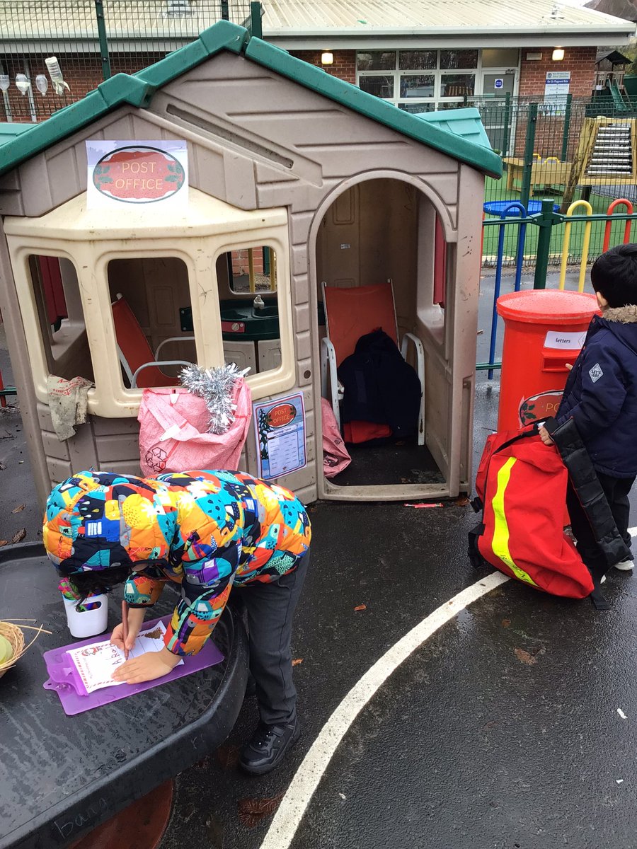 marsh_hill's tweet image. Reception are enjoying role playing in our Post Office this week. @RoyalMail #writing #sorting #weighing #posting