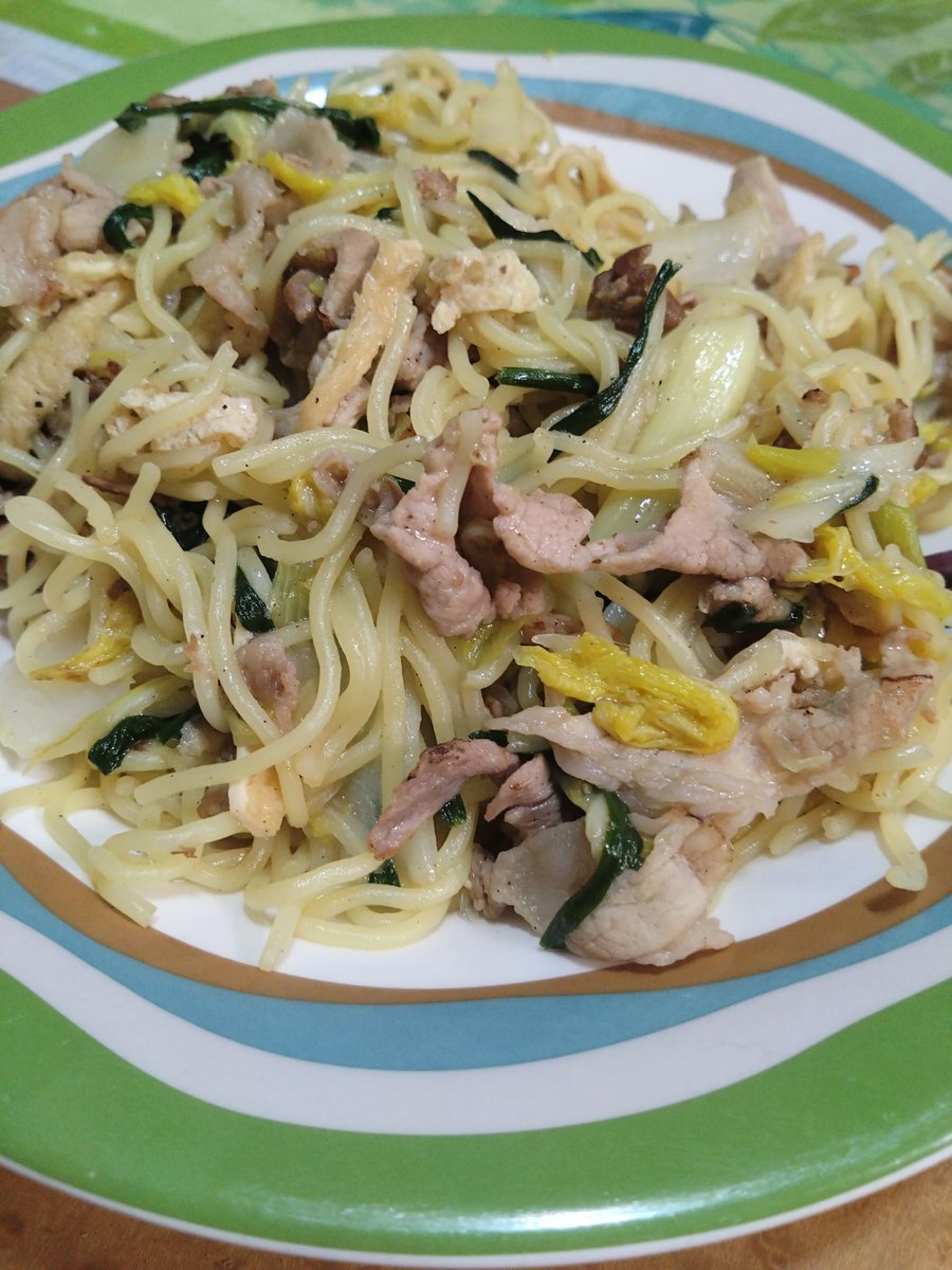 robeat2008's tweet photo. 晩御飯😋 https://t.co/dptmqLtUPn