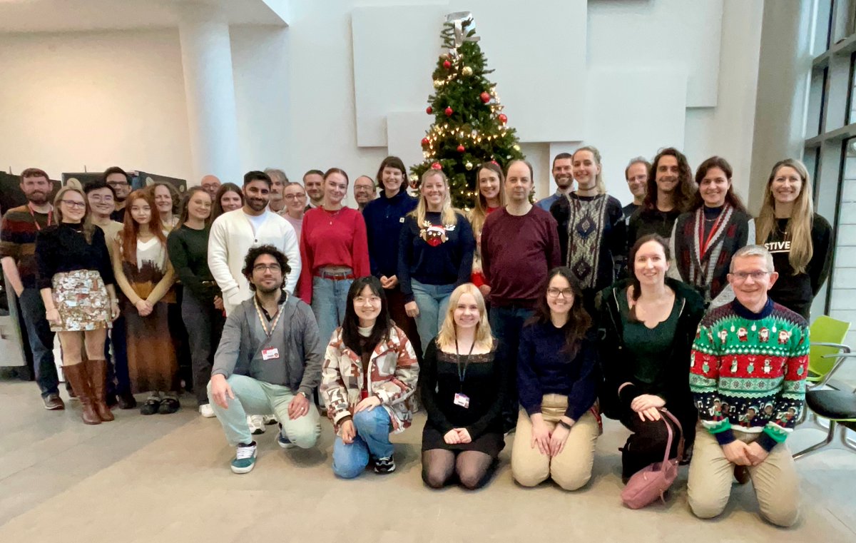 Nadolig Llawen gan bawb yn CUBRIC! 🧠🔍👀

Merry Christmas from all at CUBRIC! #CUBRIC #brain #research #neuroscience #Science #Cardiffuni #Cardiff #Wales #Christmas #ChristmasJumper #ChristmasTree🎄