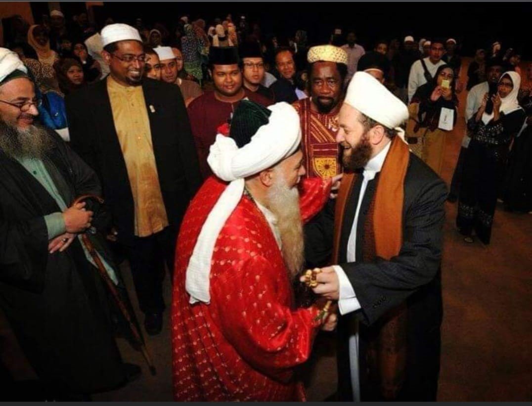 Inna Lillah wa Inna Ilayhi Rajioon.

We have received the sad news of the departure of al-Shaykh al-Sayyid Muhammad Hisham Qabbani from this dimension.

Shaykh Muhammad Hisham was one of the most active figures during the 90's and 00's worldwide. He traveled places and spoke