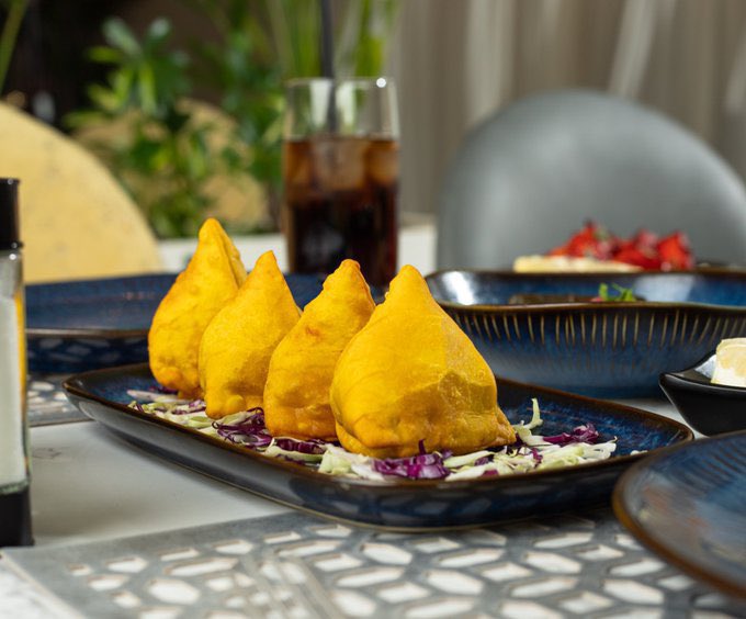 ماتحلى الجلسة الا بالسمبوسة الهنديه🤤

.

.

#بهار_الهند فروعنا: الشفاء - الورود