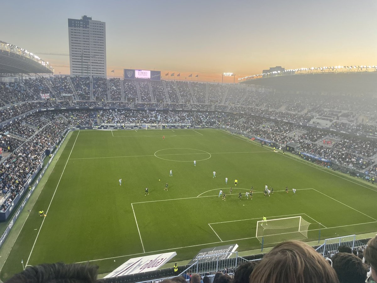 samboda's tweet photo. Match 1: Málaga🇪🇸 v Almería, Segunda División

-Not surprising, but the second tier in Spain can be quite entertaining.

-Great atmosphere. There is an away section but fans mix far more than I expected.

-Watching in relatively warm, sunny weather in December is certainly nice. https://t.co/mhq5EHiMv9