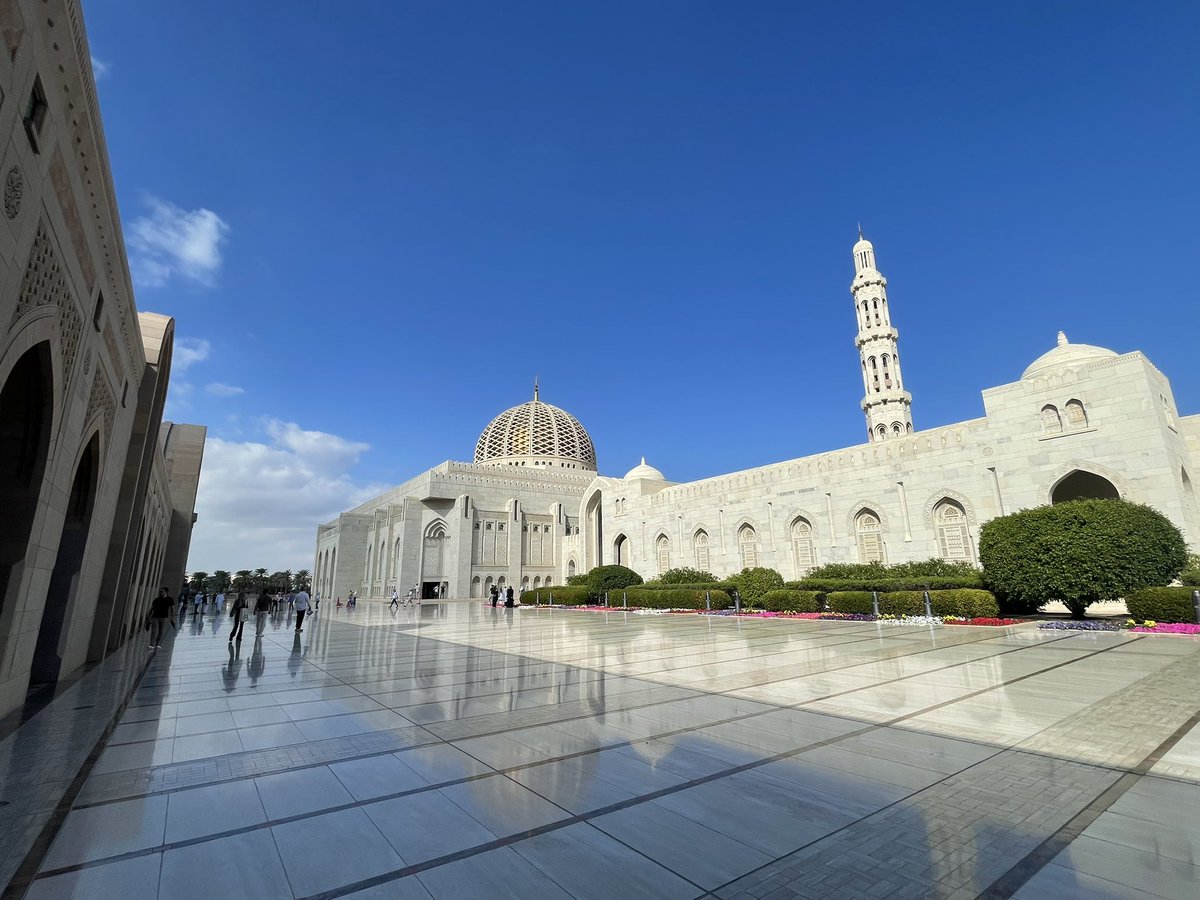 zyariris's tweet photo. 転職前最後の海外！！中東はオマーン。ここは天国かしら😇🕌✨ https://t.co/n0nlVfbE4r