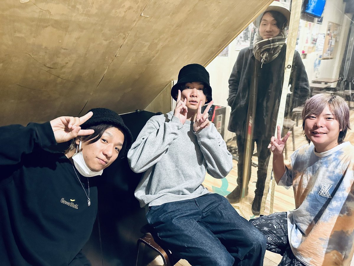 Shiraseka_TAKA's tweet photo. 今日もGreenWorldスタジオ！

この後前みたいにインスタで配信するかもー！！ https://t.co/BG6PqureTO