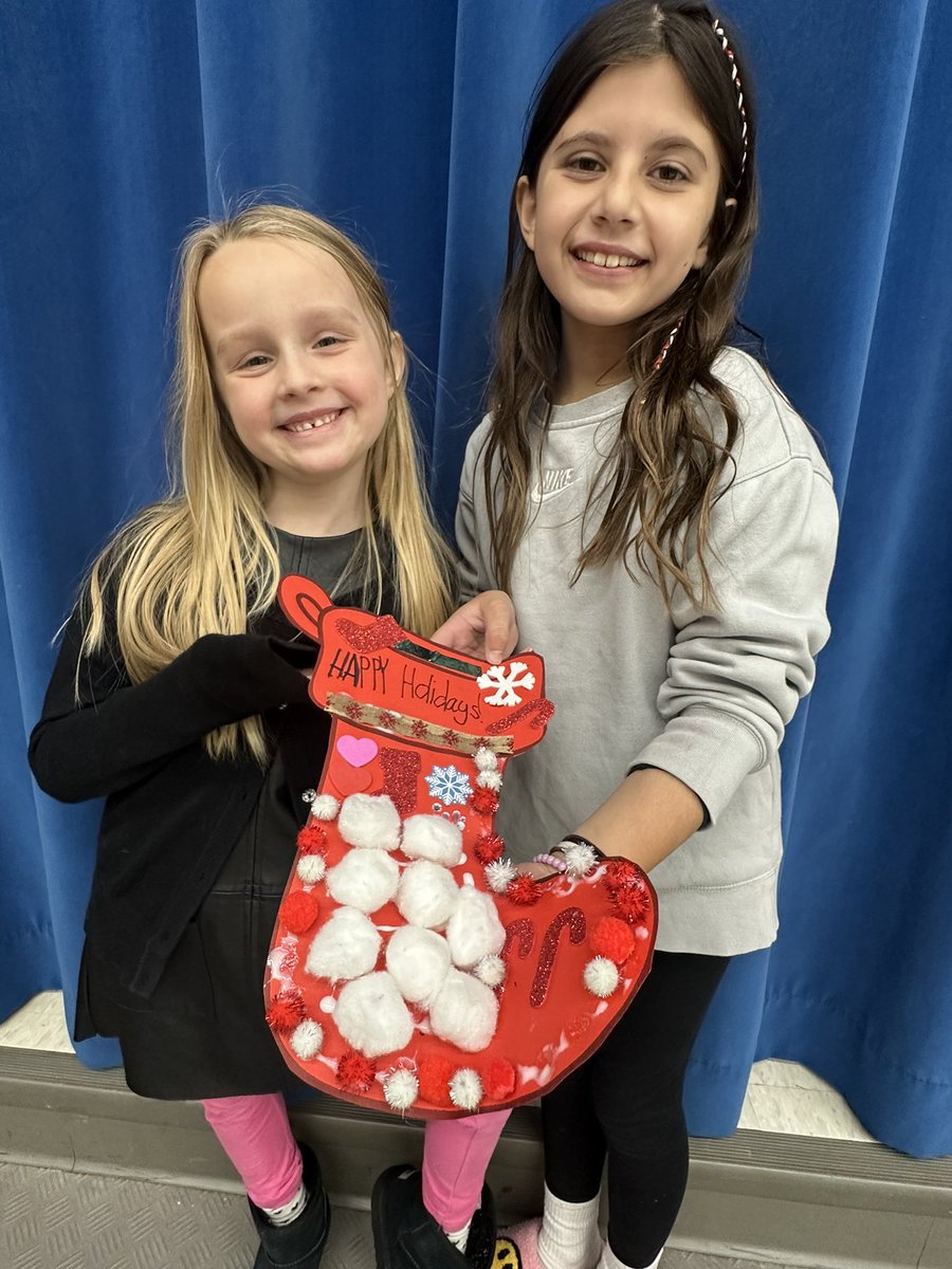 LongMeadowRCS's tweet photo. Mrs. Szafran and Mrs. Corsi’s classes worked with their buddies to create holiday decorations for residents at Waltonwoood Senior Living. We love spreading holiday cheer! ❤️ https://t.co/N4xCXOH54Q