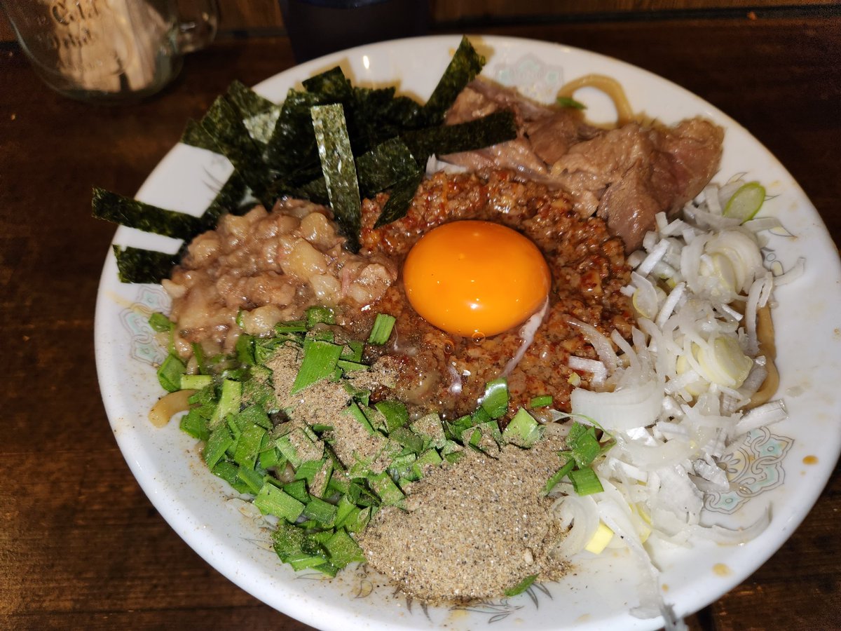 nqp07962's tweet photo. ぶたけん。2nd@津田沼
台湾まぜそば
　アブラ

本八幡店がお休みで台湾まぜそば終了とのことで2ndへ
デロ麺もミンチの辛さも最高です
定番メニューになってほしいやつです
おいしい一杯をごちそうさまでした
#ぶたけん。2nd https://t.co/bwsQVA21Qu