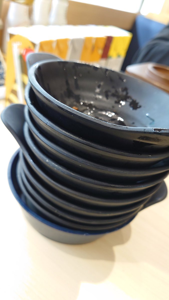 WR_kon's tweet photo. 食が細いヲタクがはま寿司のモルカーガチャのためにポテトを食いすぎて胸焼けで死ぬ回 https://t.co/DyBGDX3J0H