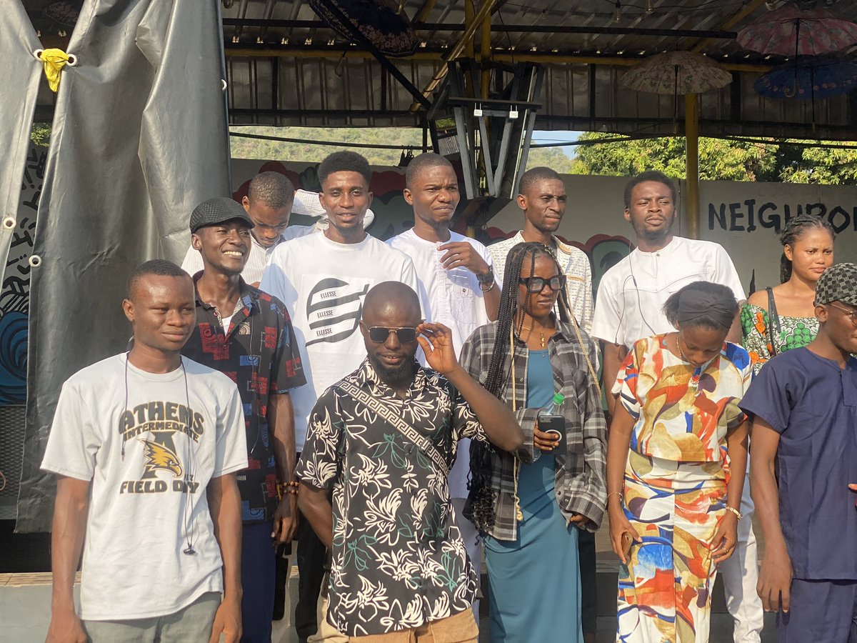 easytrend_'s tweet photo. Was live at @XLokoja hangout where i can't stop preaching @LocalSolana 

Meet with like minds OGs and connect 

You can spot your favorite OG and guess https://t.co/TPHyDtdADE