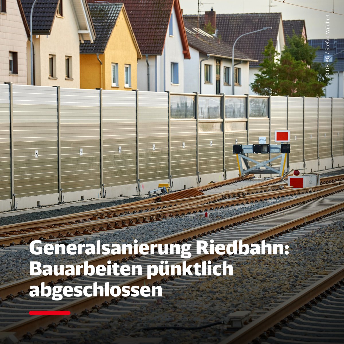 DB_Presse's tweet image. Die Wiederinbetriebnahme einer der meistbefahrenen Zugstrecken Deutschlands steht kurz bevor. Neben Gleisen, Weichen und Signalen wurden auch Oberleitungen und Bahnsteige fristgerecht fertiggestellt. Ab Sonntag rollt es auf der #Riedbahn dann wieder. deutschebahn.com/de/presse/pres…