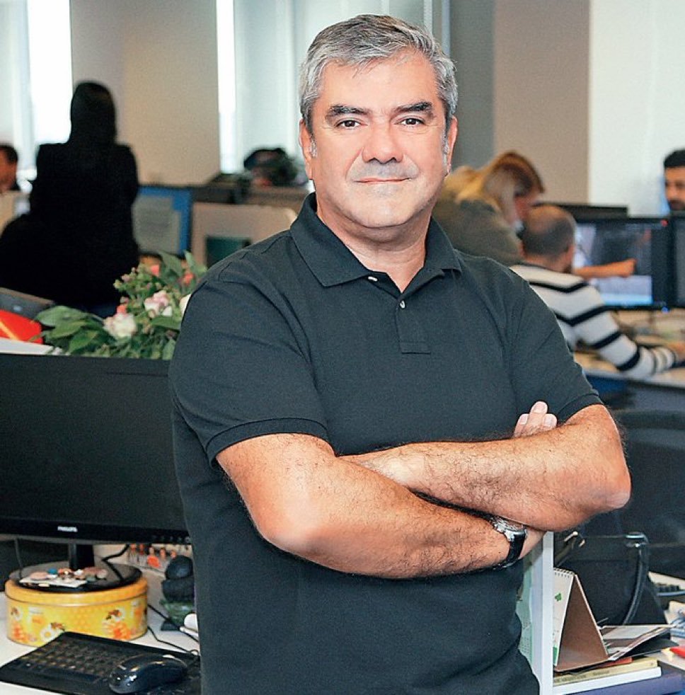 bosunatiklama's tweet photo. Yılmaz Özdil: "Esad kaçmış, Özgür Özel hala 'Esad ile görüşme sağlanmalı' diyor.

CHP durumu bu kadar okuyamıyor, önümüzdeki seçimi yine iktidar kazanır." https://t.co/o6h4kDFv8f