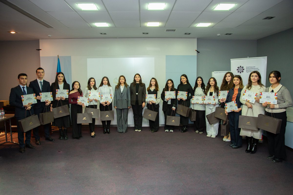 bdu_eduaz's tweet image. 📌 BDU-nun 6 tələbəsi “MEDİAlab” layihəsi çərçivəsində mükafatlandırılıb

🔗 Ətraflı: bit.ly/4f983ny

#BDU105 #BDU #MEDİAlab #AzerGold #BakuStateUniversity #BakıDövlətUniversiteti #Elm #Təhsil #Tələbə #Education #Baku #Azerbaijan