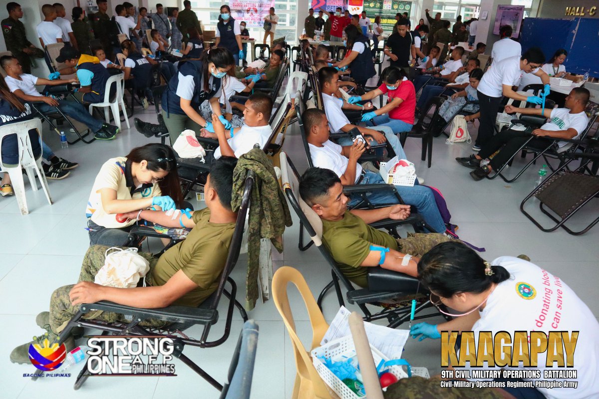 𝟓𝐭𝐡 𝐑𝐄𝐒𝐂𝐎𝐌-𝐖𝐢𝐝𝐞 𝐒𝐢𝐦𝐮𝐥𝐭𝐚𝐧𝐞𝐨𝐮𝐬 𝐁𝐥𝐨𝐨𝐝 𝐃𝐨𝐧𝐚𝐭𝐢𝐨𝐧 𝐀𝐜𝐭𝐢𝐯𝐢𝐭𝐲

 See More: facebook.com/photo?fbid=103…

#KaagapayNgMgaBikolano
#MatatagNaHukbongKatihan
#StrongerArmyStrongerCountry
#ServingthePeopleSecuringtheLand
#PhilippineArmy
#ATR2040