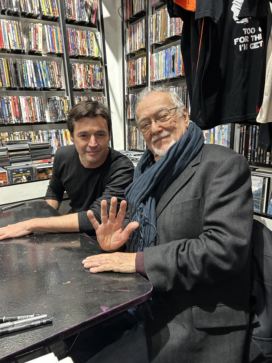 CarlottaFilms's tweet photo. Super weekend avec #LambertoBava ! Un bel événement à la @cinemathequefr, à la librairie #Metaluna, et au #Champo.
Retour en images sur la signature à #Metaluna et la séance de DÉMONS au #Champo ! https://t.co/Gx6ptB5bvT